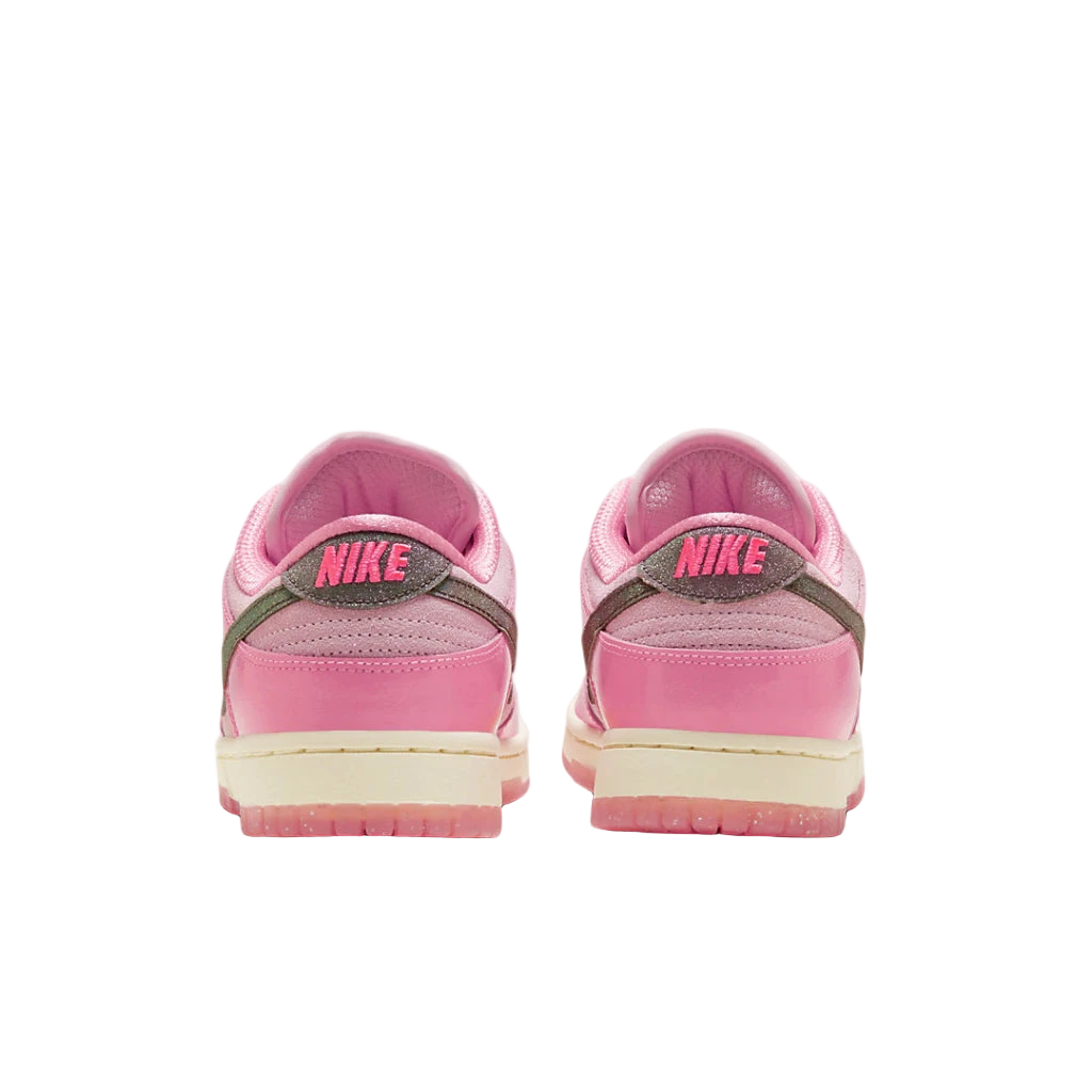 Dunk Low 'Barbie'